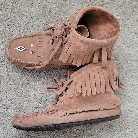 Fringed Beaded Moccasin Booties - Brown Suede - Picture 2 of 3